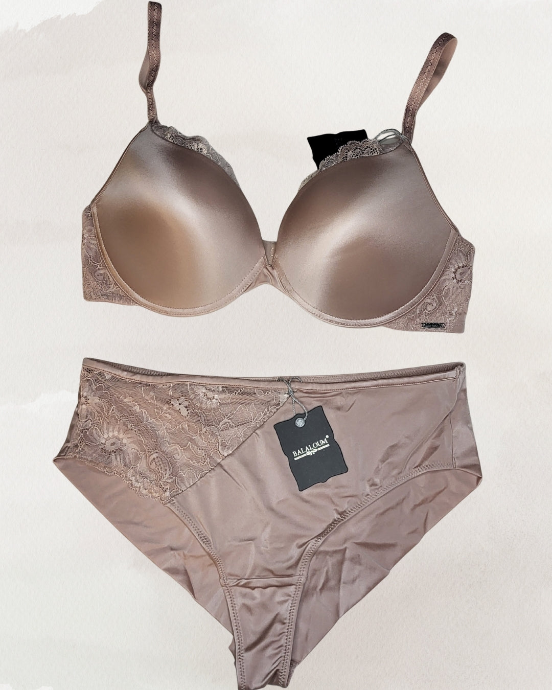 Balaloum apatinis trkotažas liemenėlės ir kelnaičių komplektas pudros spalvos