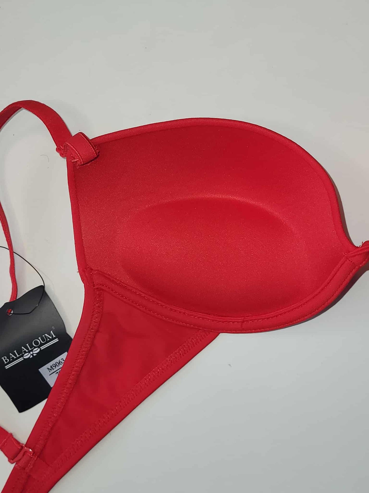 Raudonas push-up liemenėlės ir kelnaičių komplektas