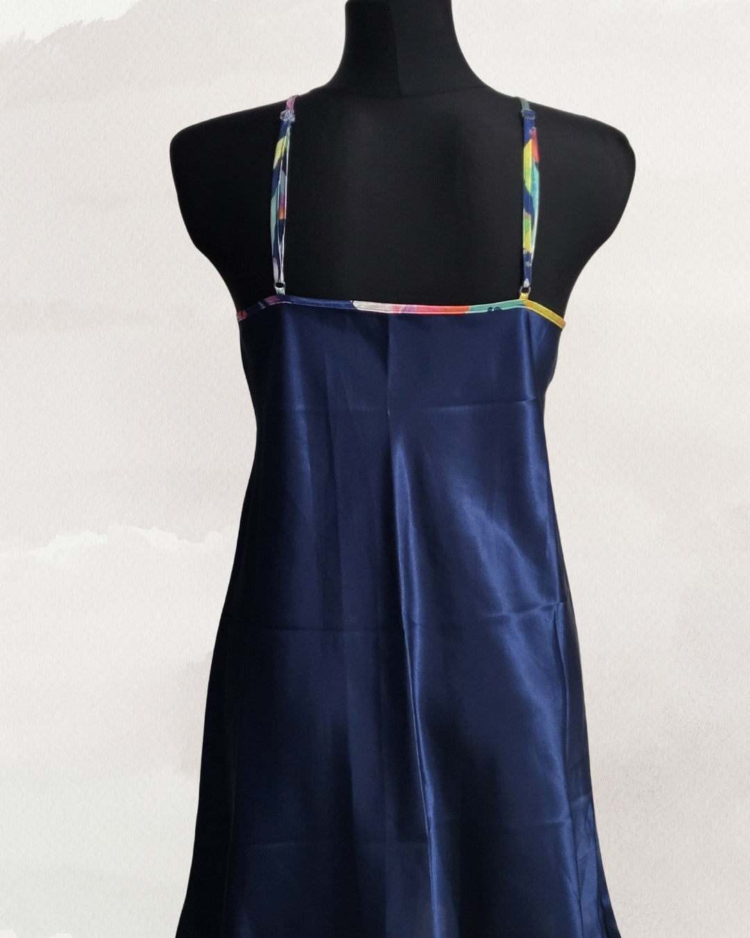 Mėlynos spalvos aukštos kokybės moteriški naktiniai