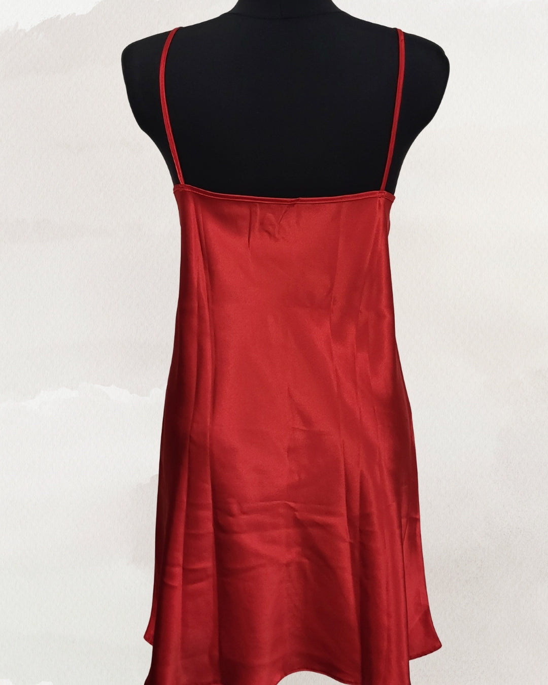 Raudonos spalvos aukštos kokybės moteriški naktiniai