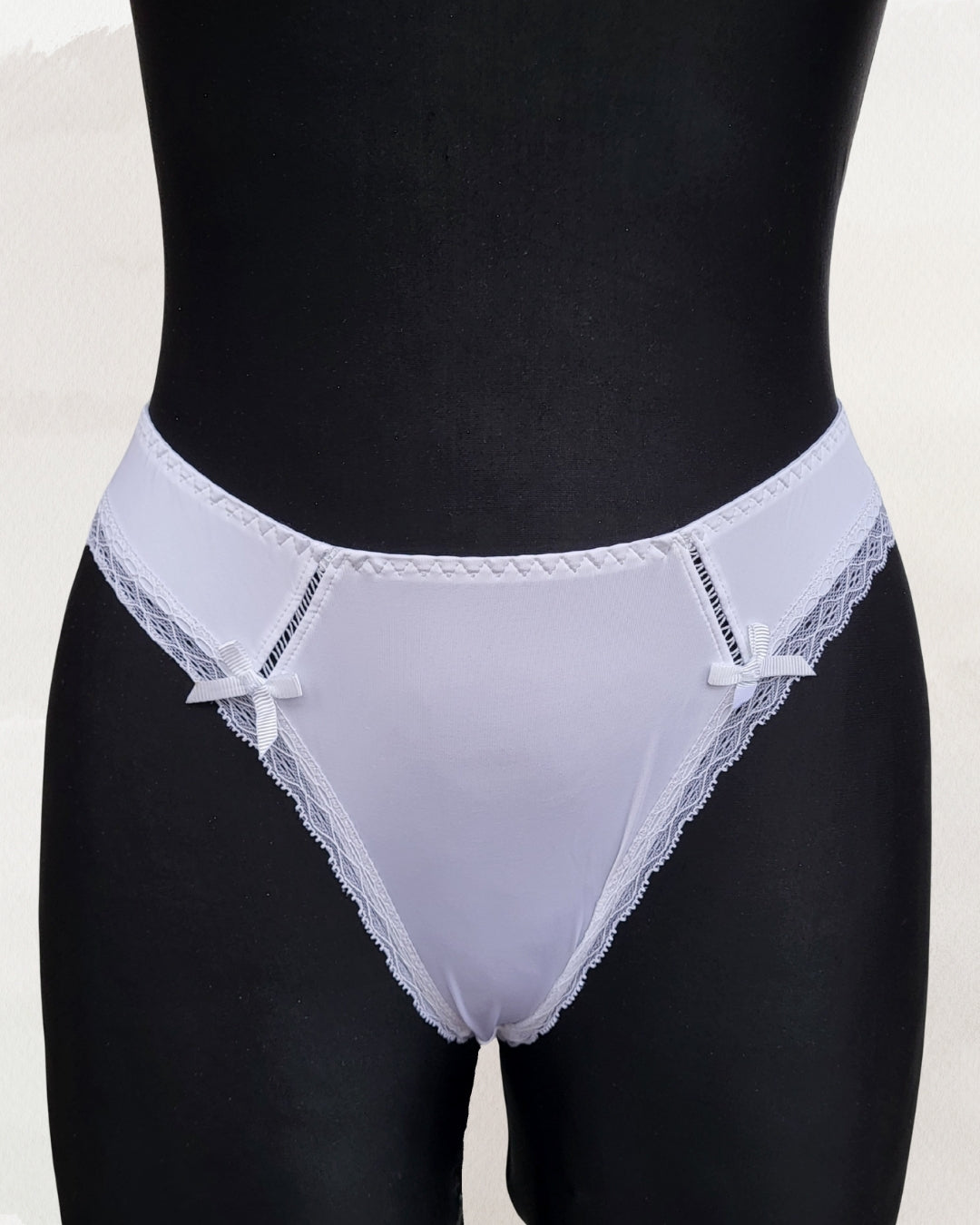 Acousma apatinis trikotažas baltos spalvos kelnaitės