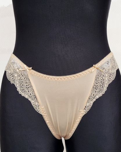 Acousma apatinis trikotažas kūno spalvos kelnaitės