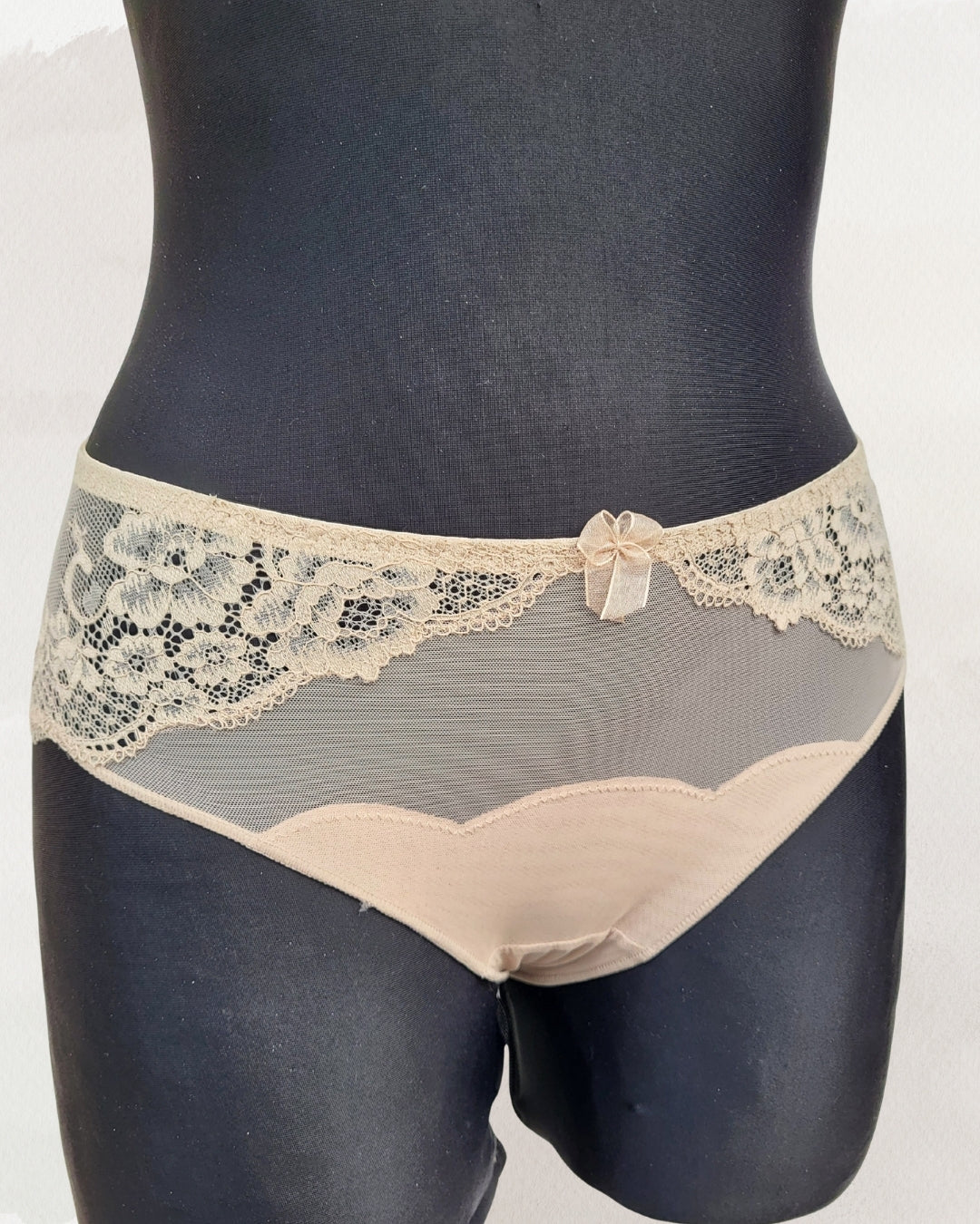 Acousma apatinis trikotažas kūno spalvos kelnaitės