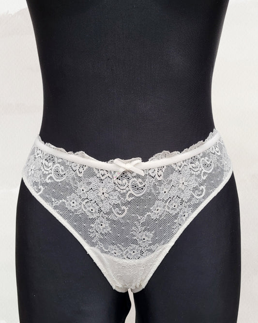 Balaloum apatinis trikotažas baltos spalvos kelnaitės