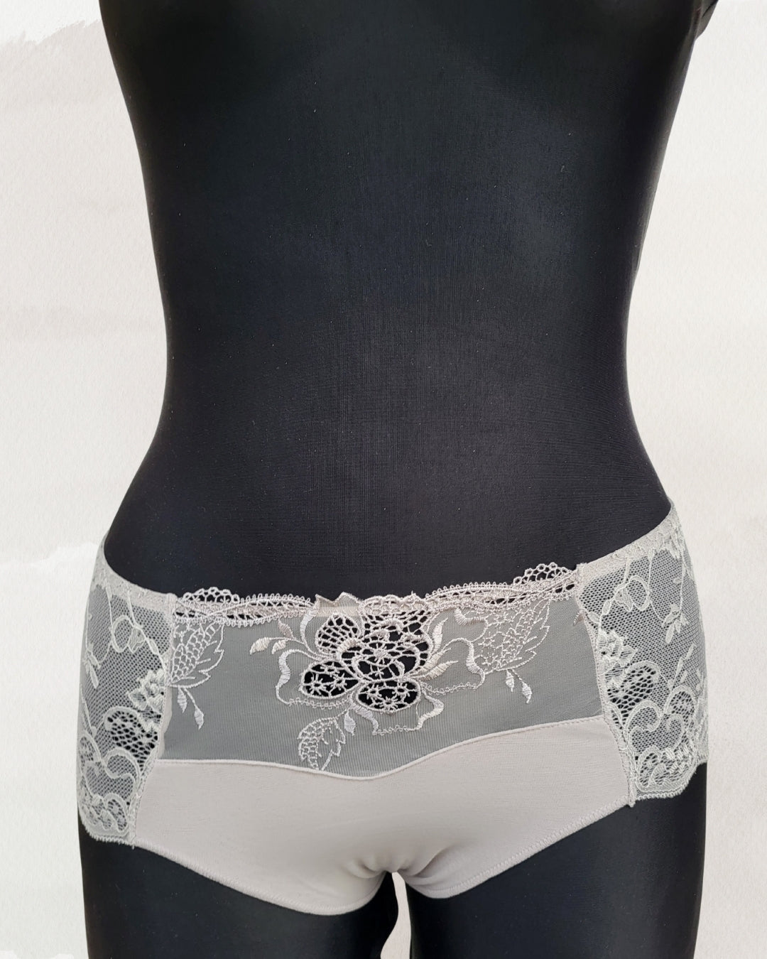 Balaloum apatinis trikotažas pilkos spalvos kelnaitės