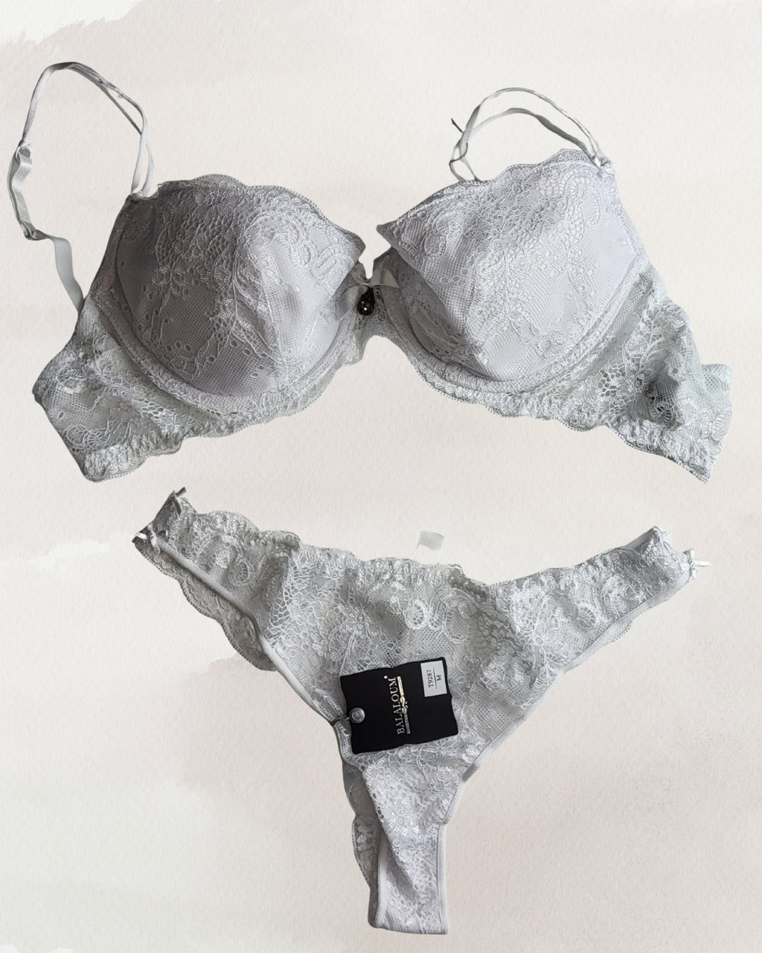 Balaloum  liemenėlės ir kelnaičių komplektas su geliniu push-up baltas