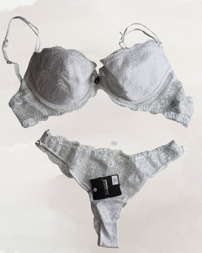 Balaloum  liemenėlės ir kelnaičių komplektas su geliniu push-up baltas