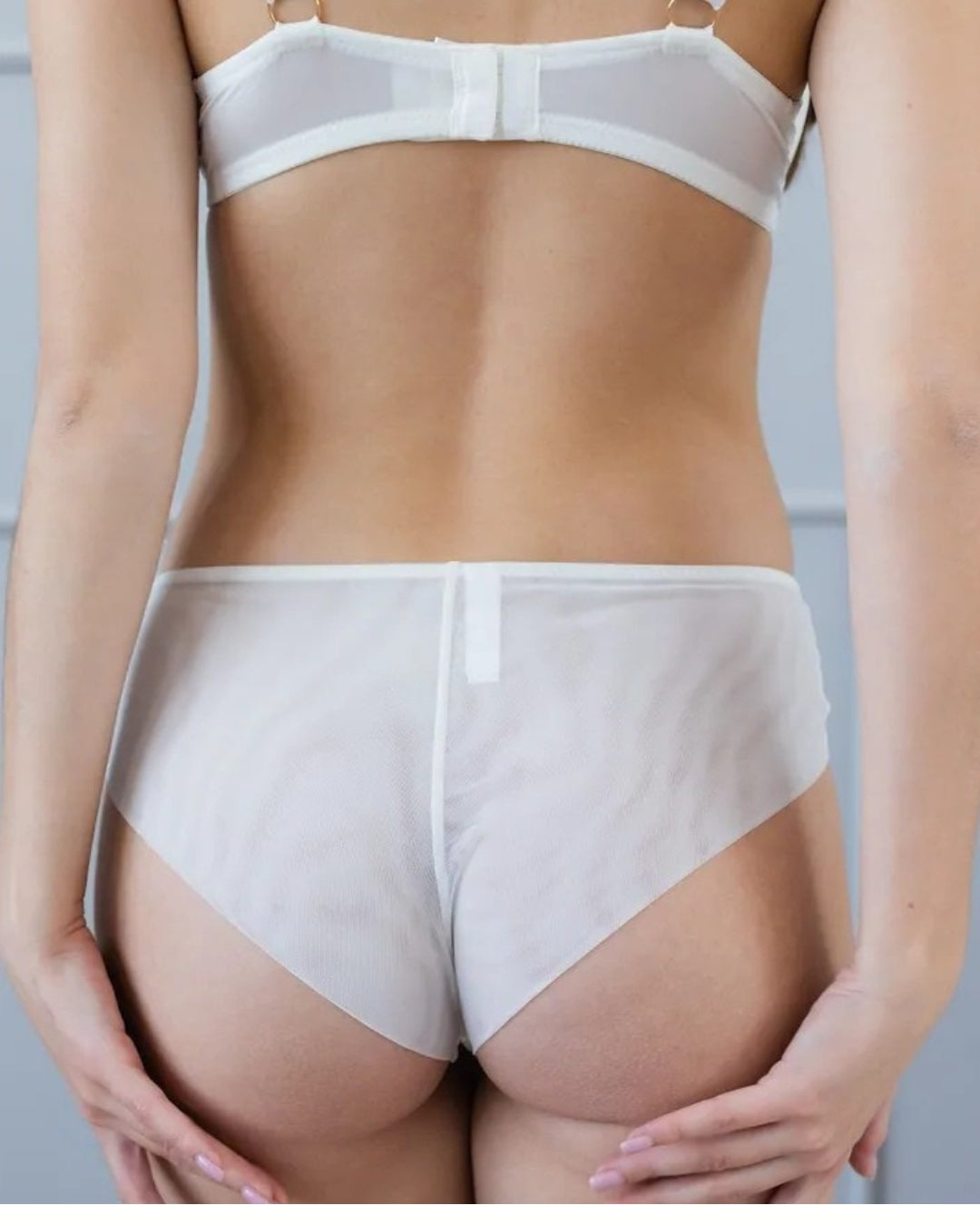 Balaloum apatinis trkotažas liemenėlės ir kelnaičių komplektas baltos spalvos