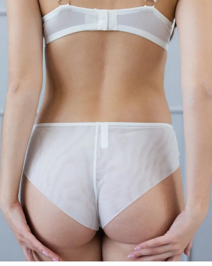 Balaloum apatinis trkotažas liemenėlės ir kelnaičių komplektas baltos spalvos