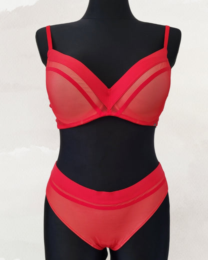 Balaloum raudonos spalvos apatinio trikotažo komplektas